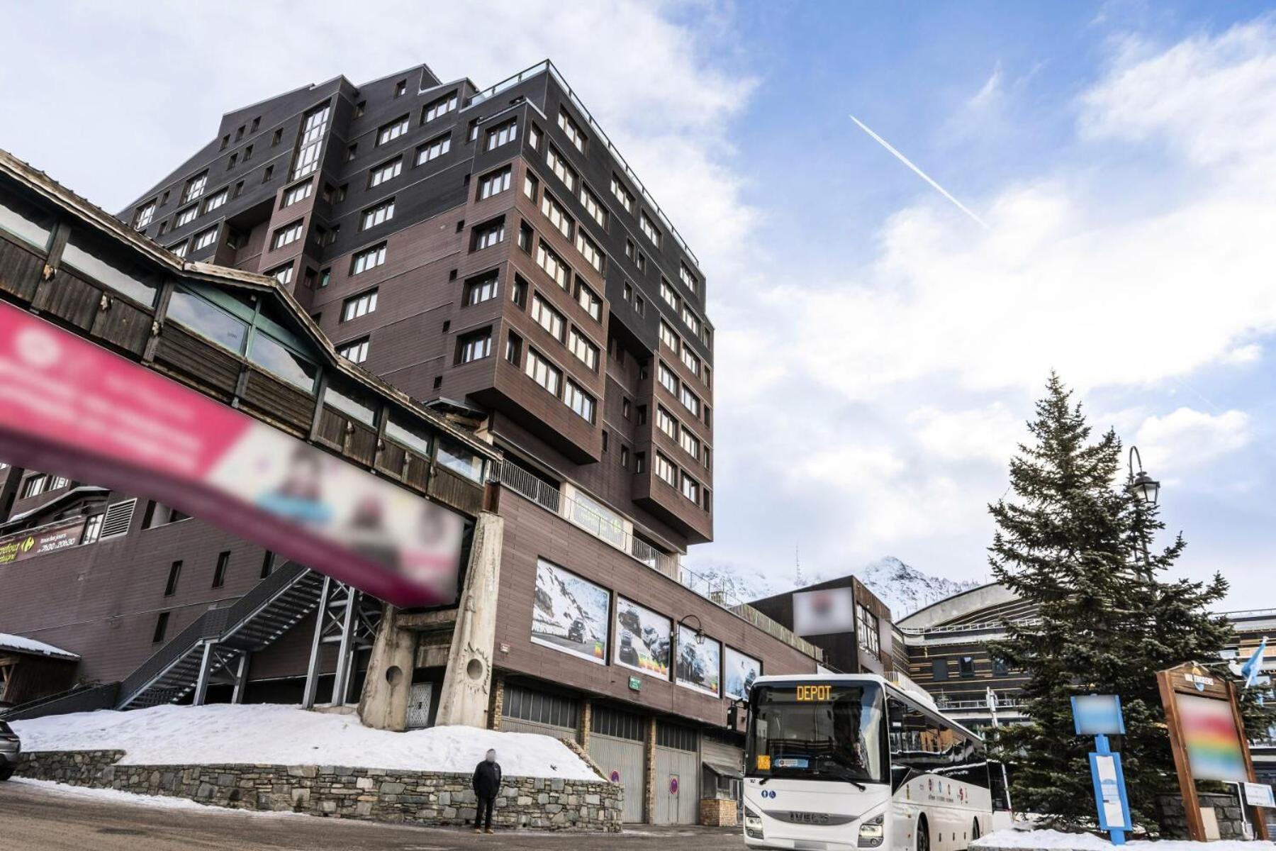 Apartment Arcelle - Location: En Plein Centre De La Station Mae-9104